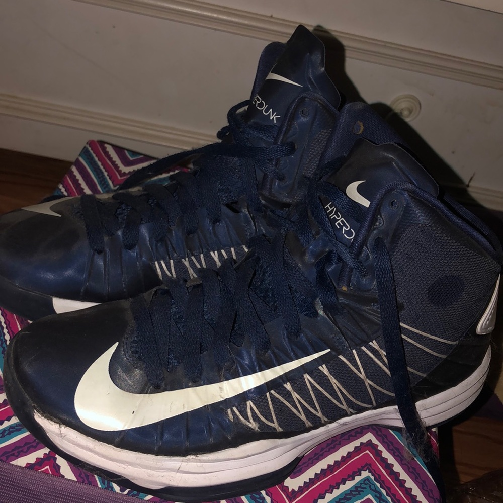 Nike hyperdunk basketball shoes